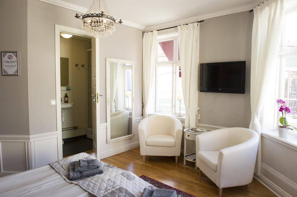 Lilla Hotellet I Nora Екстериор снимка