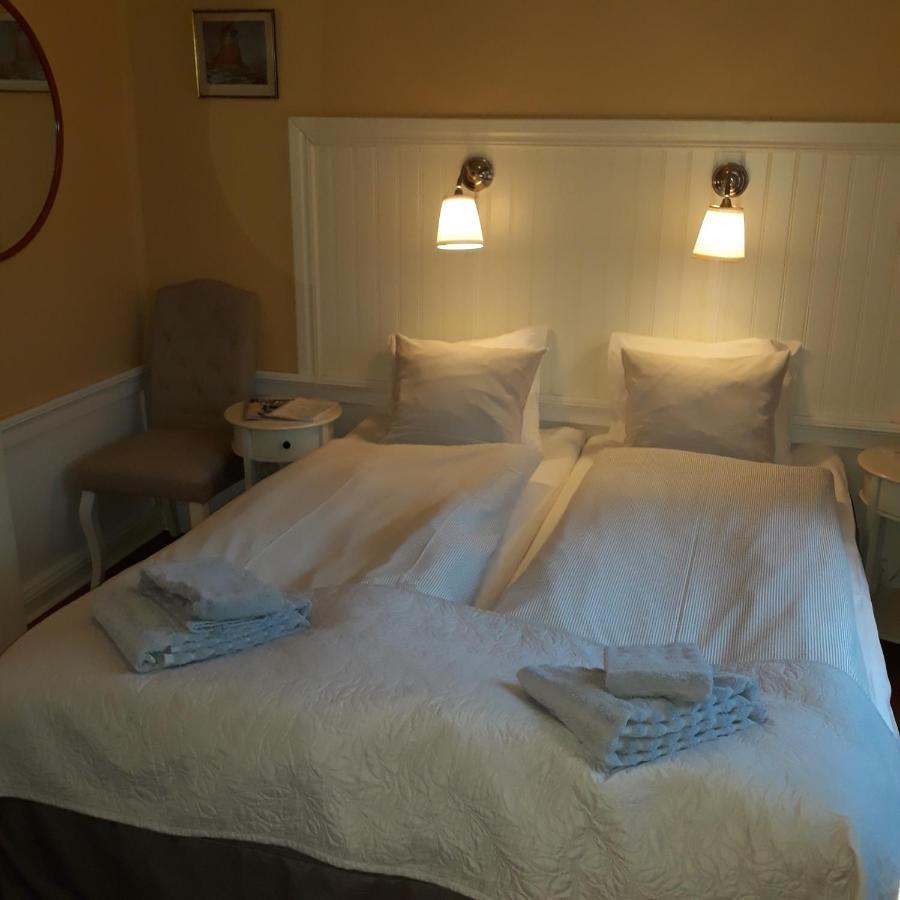Lilla Hotellet I Nora Екстериор снимка